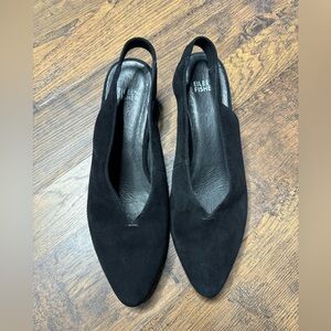 Eileen Fisher suede sling back shoe. 9.